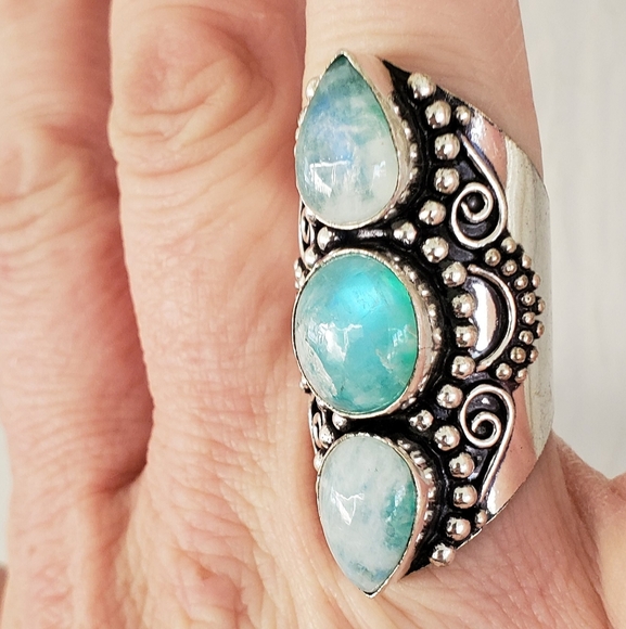 New Rainbow Moonstone 925 Silver Statement Ring. - Picture 8 of 8